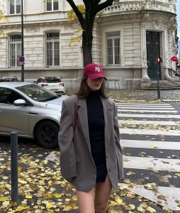 Bordo Rengi: Moda Dünyasının Yeni Favorisi