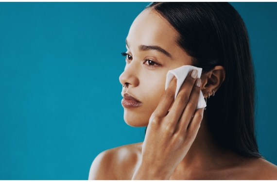 Pürüzsüz Görünüm İçin Makyaj Tüyoları