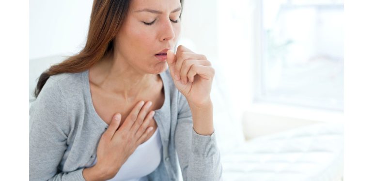 Öksürük, Balgam, Nefes Darlığı: Dikkat Edin! Sigara Kullananlar ve Kullanmayanlar İçin Ortak Tehlike!