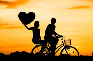 Sevgi Dilleri: İlişkilerdeki Temel Anahtarlar ve Sağlıklı Bağlar